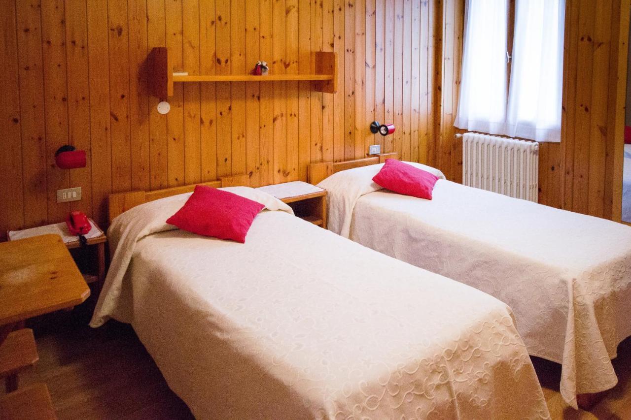 Meuble Albergo Dante บอร์มิโอ ภายนอก รูปภาพ