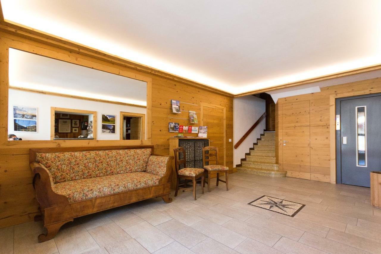 Meuble Albergo Dante บอร์มิโอ ภายนอก รูปภาพ